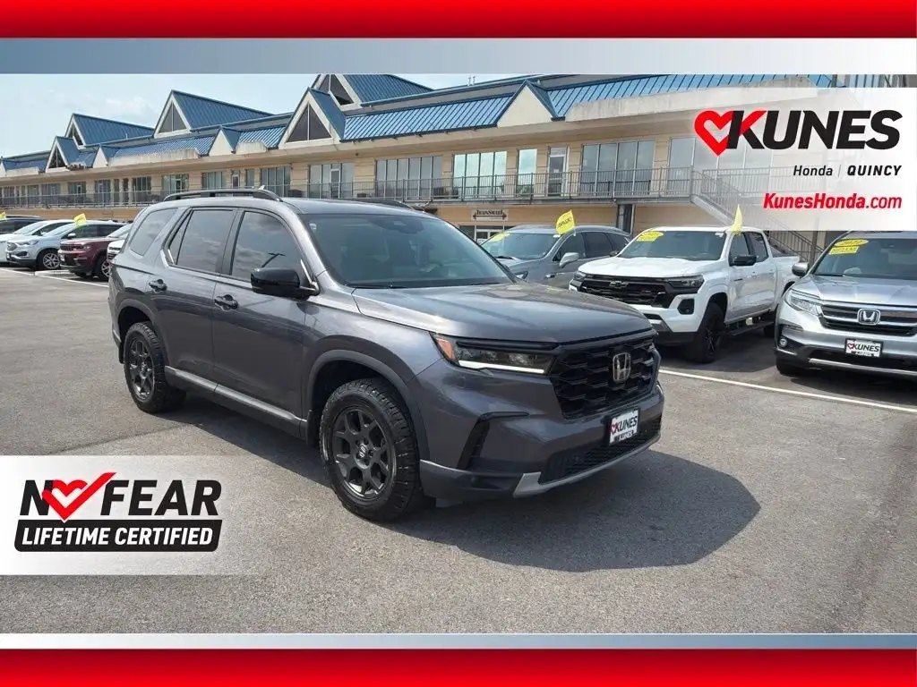 2023 Honda Pilot TrailSport's photo
