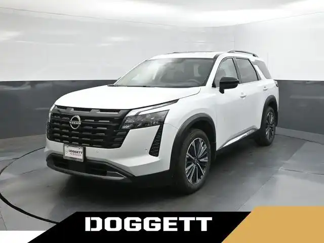 2026 Nissan Pathfinder Platinum 4WD's photo