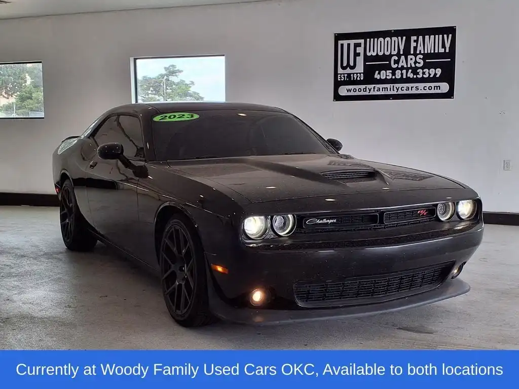 2023 Dodge Challenger R/T's photo