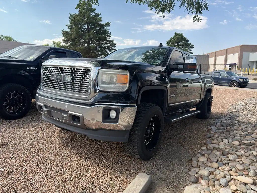 2015 GMC Sierra 4WD Crew Cab SLT SWB's photo