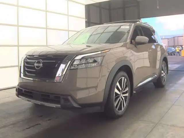 2025 Nissan Pathfinder Platinum 4WD's photo