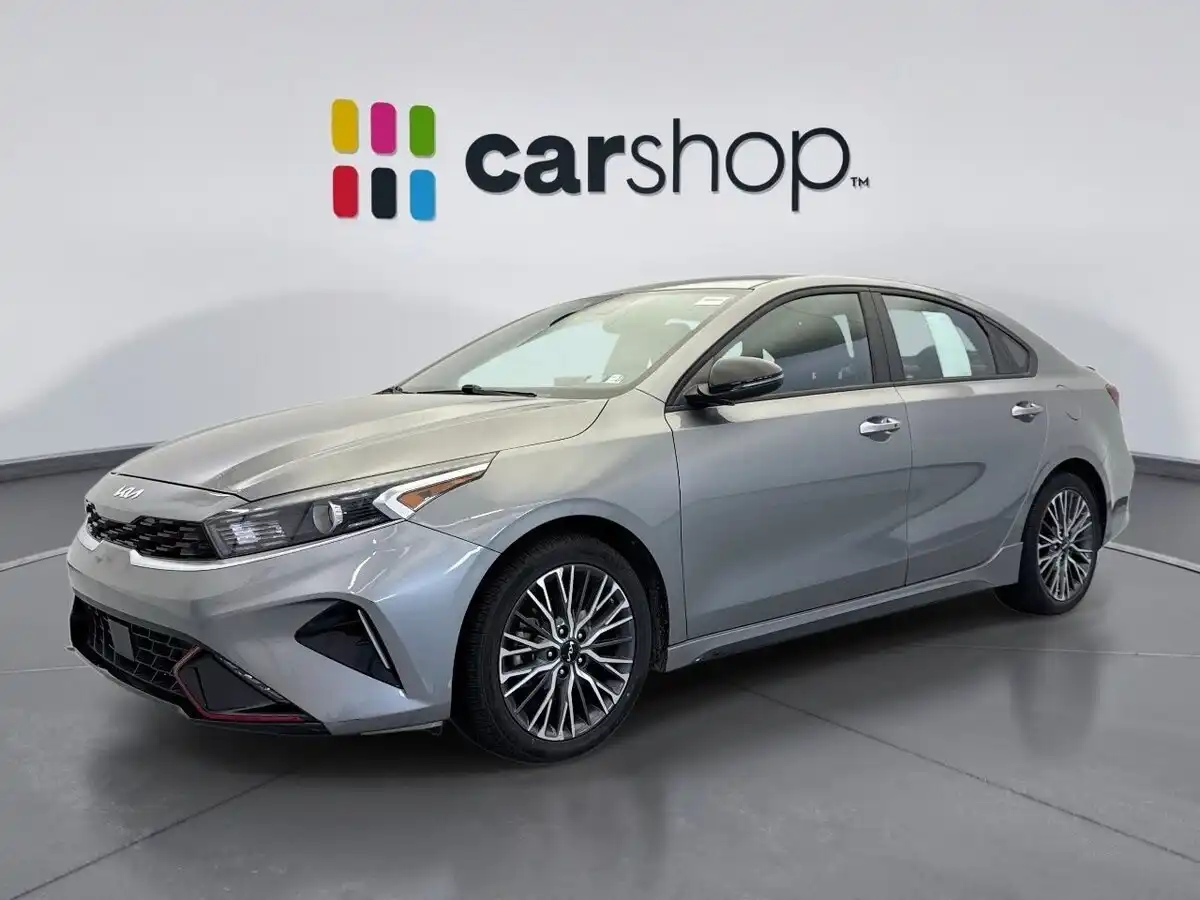 2023 Kia Forte GT-Line AT's photo