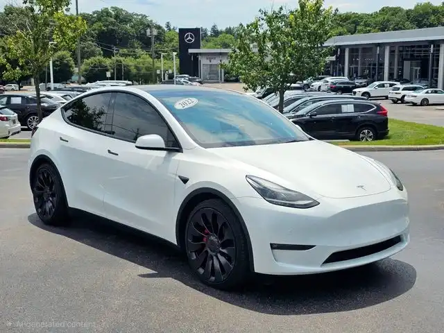 2022 Tesla Model Y Performance Dual Motor All-Wheel Drive's photo