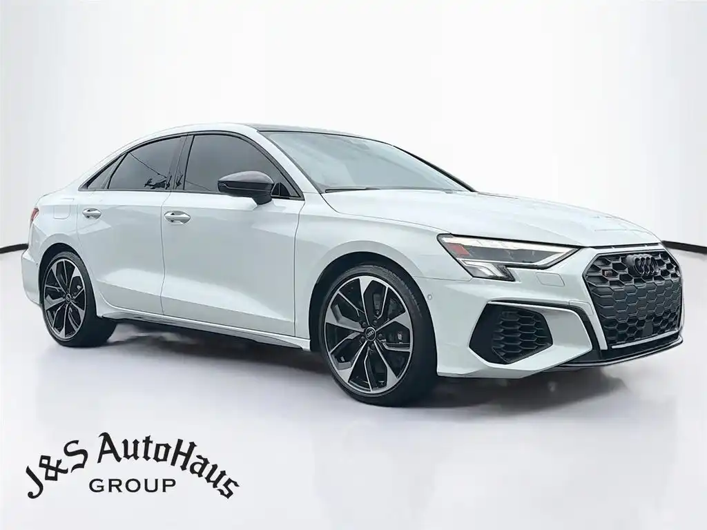 2023 Audi S3 2.0 TFSI Premium Plus quattro S tronic's photo