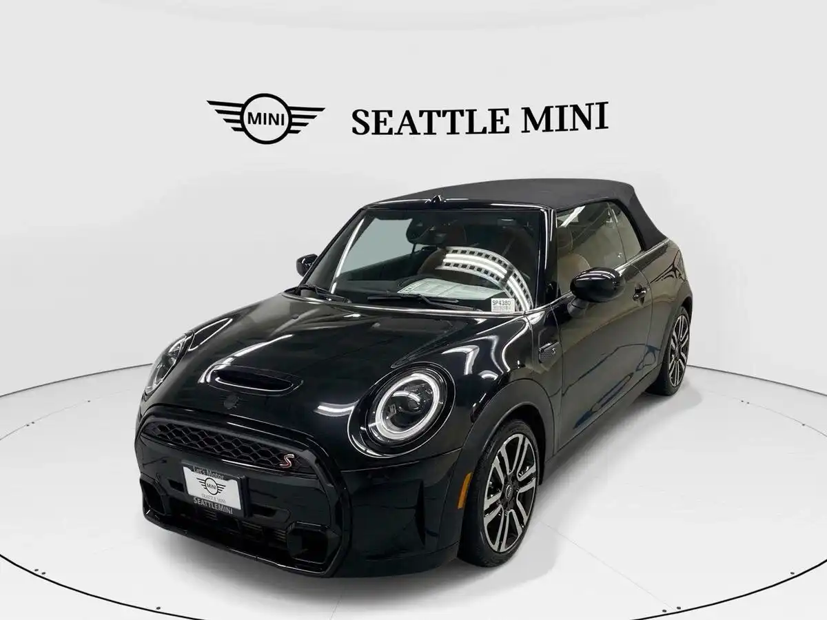 2024 MINI Convertible Cooper S's photo