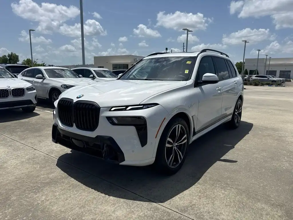 2024 BMW X7 xDrive40i's photo