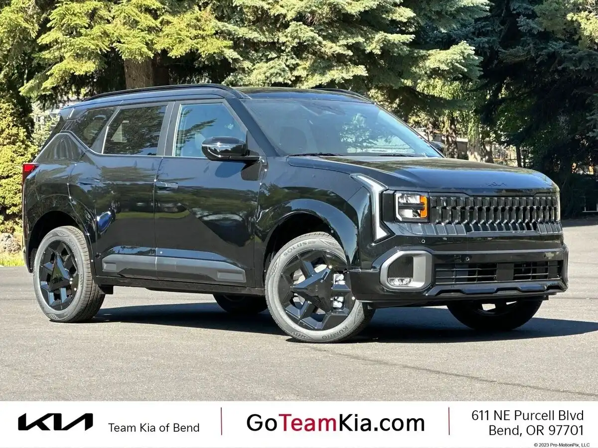 2027 Kia Seltos X-Line AWD S's photo