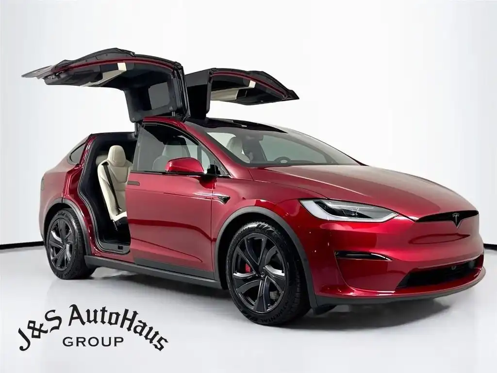 2026 Tesla Model X Plaid's photo