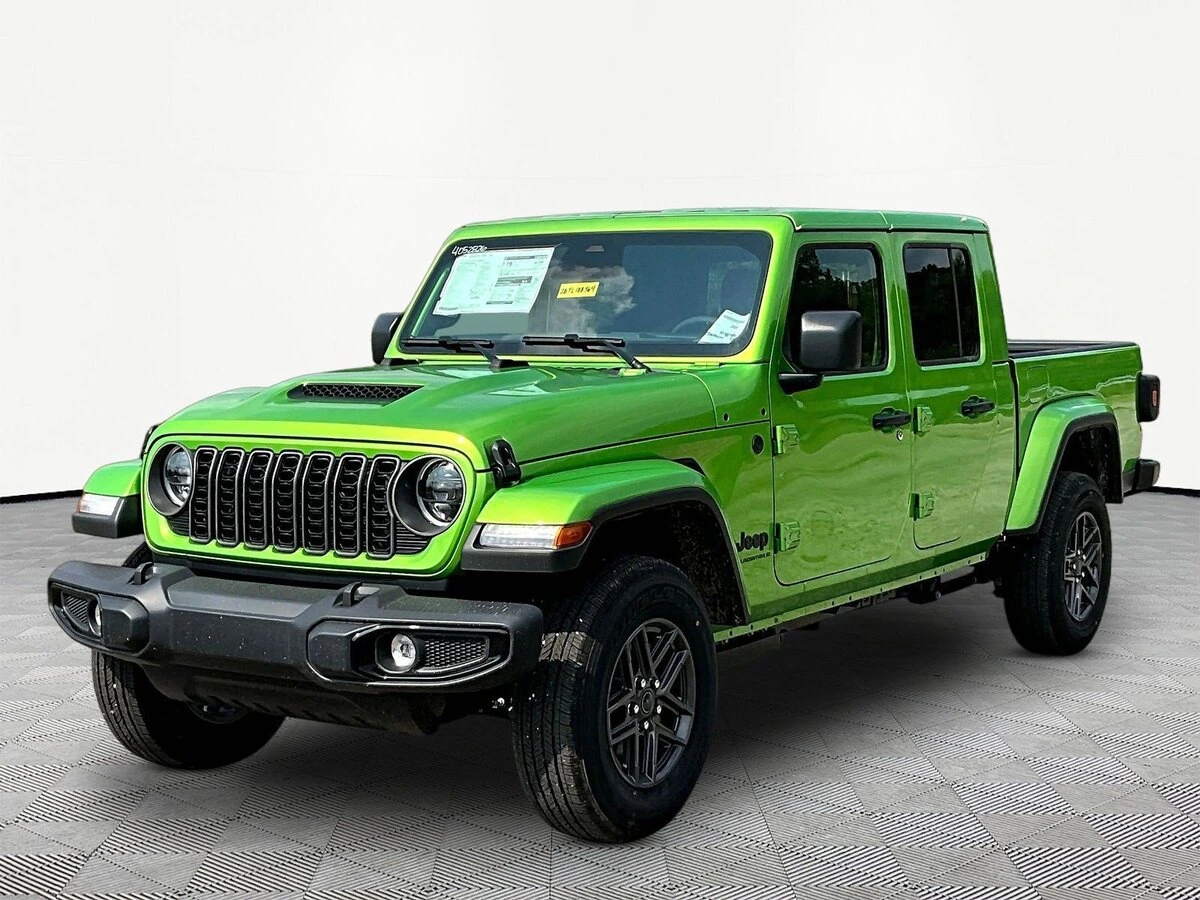 2026 Jeep Gladiator Sport S Auto's photo