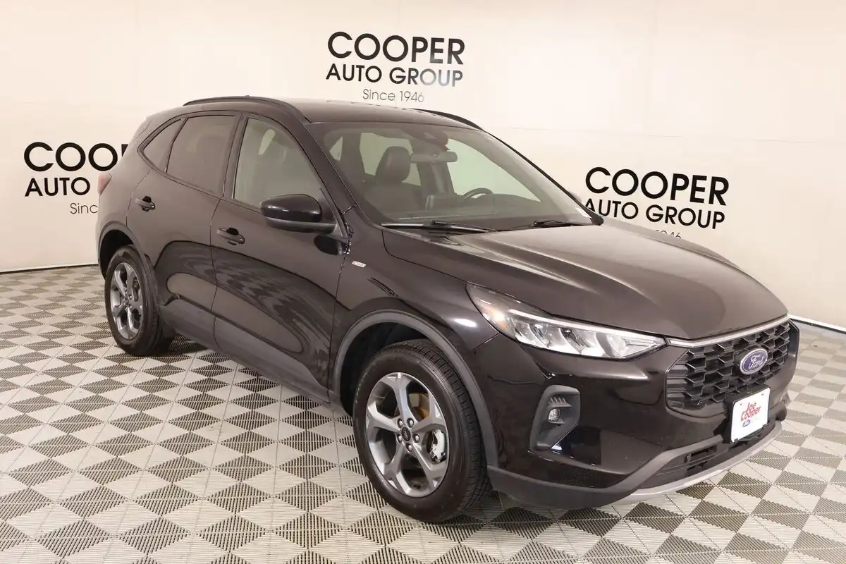 2025 Ford Escape 2.0 ST-Line Select AWD's photo
