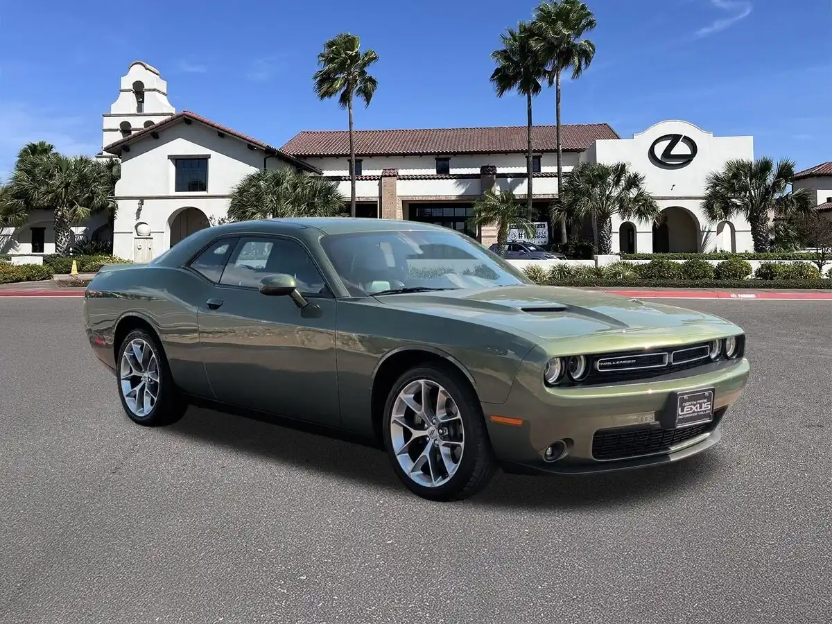 2021 Dodge Challenger SXT Auto's photo