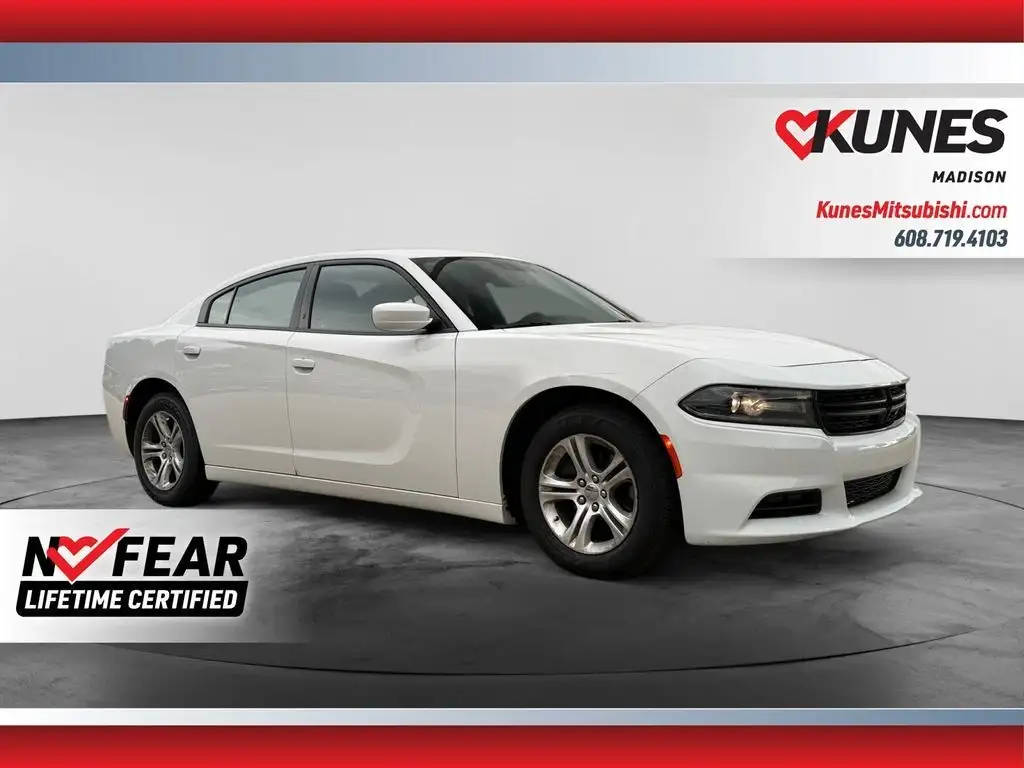 2019 Dodge Charger SXT's photo