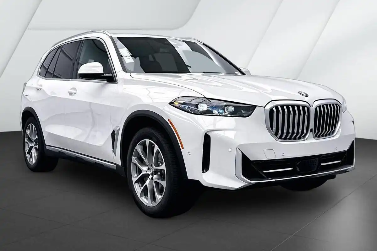 2026 BMW X5 xDrive50e's photo