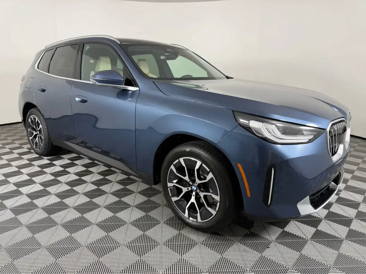 2026 BMW X3 30 XDRIVE's photo