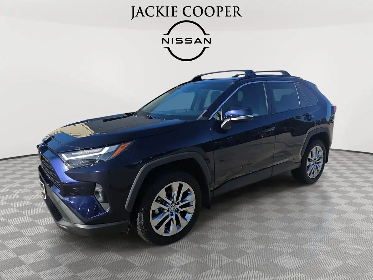 2023 Toyota RAV4 XLE Premium FWD's photo