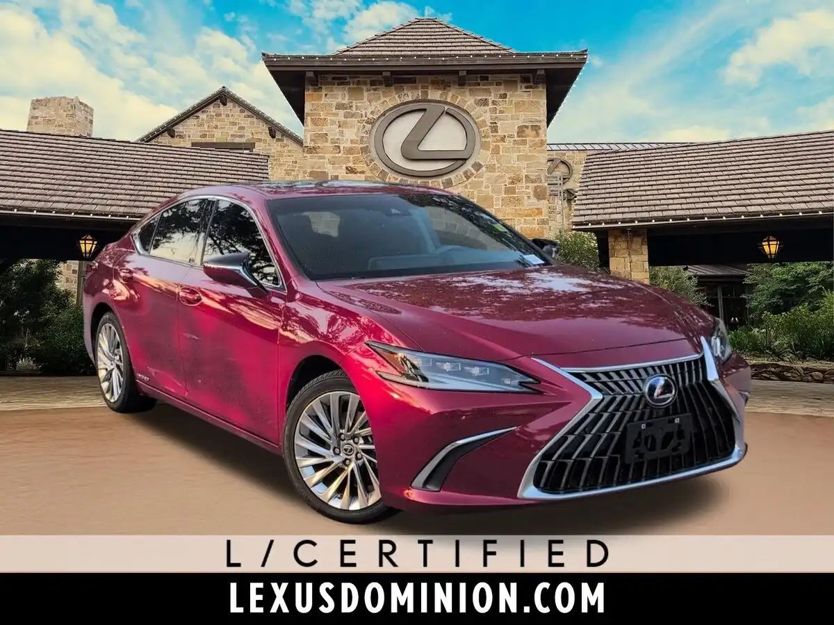 2022 Lexus ES 300h 300h Ultra Luxury's photo