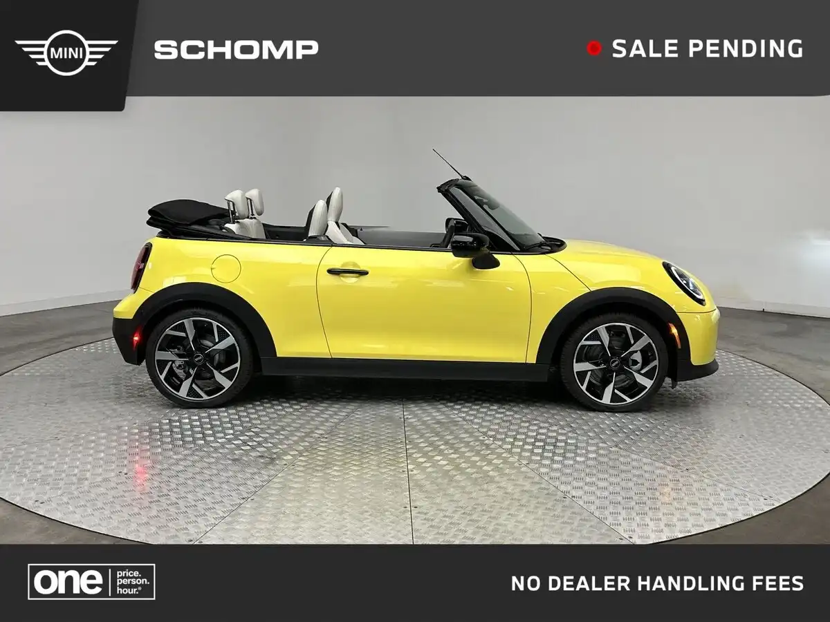 2026 MINI Convertible Cooper S's photo