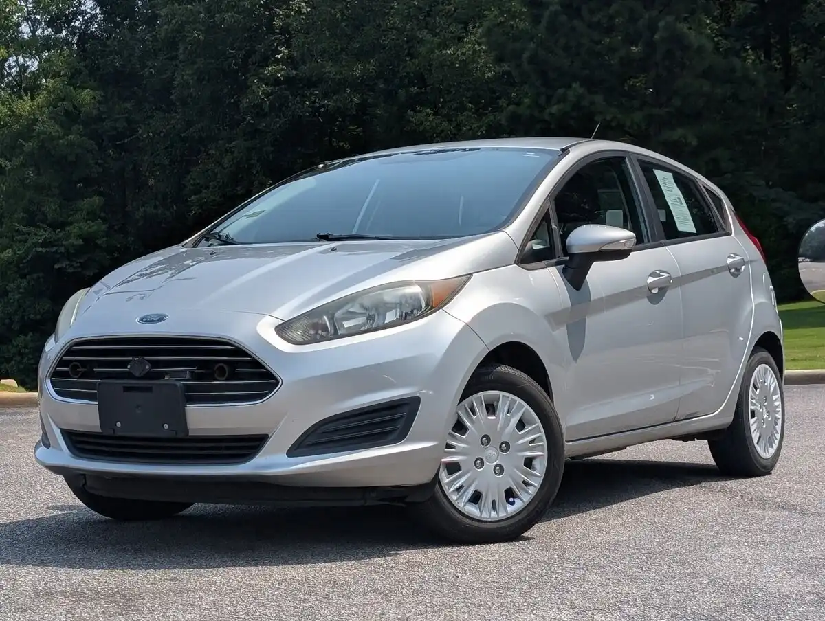 2016 Ford Fiesta SE Hatch's photo