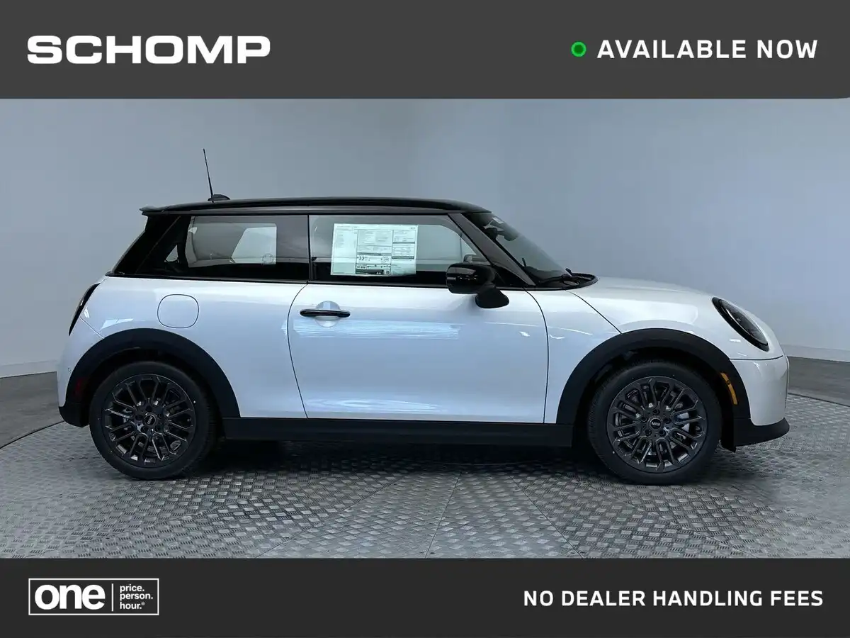 2026 MINI Hardtop Cooper S Signature's photo