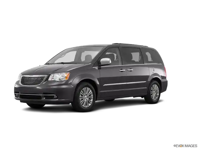 2016 Chrysler Town & Country Touring's photo