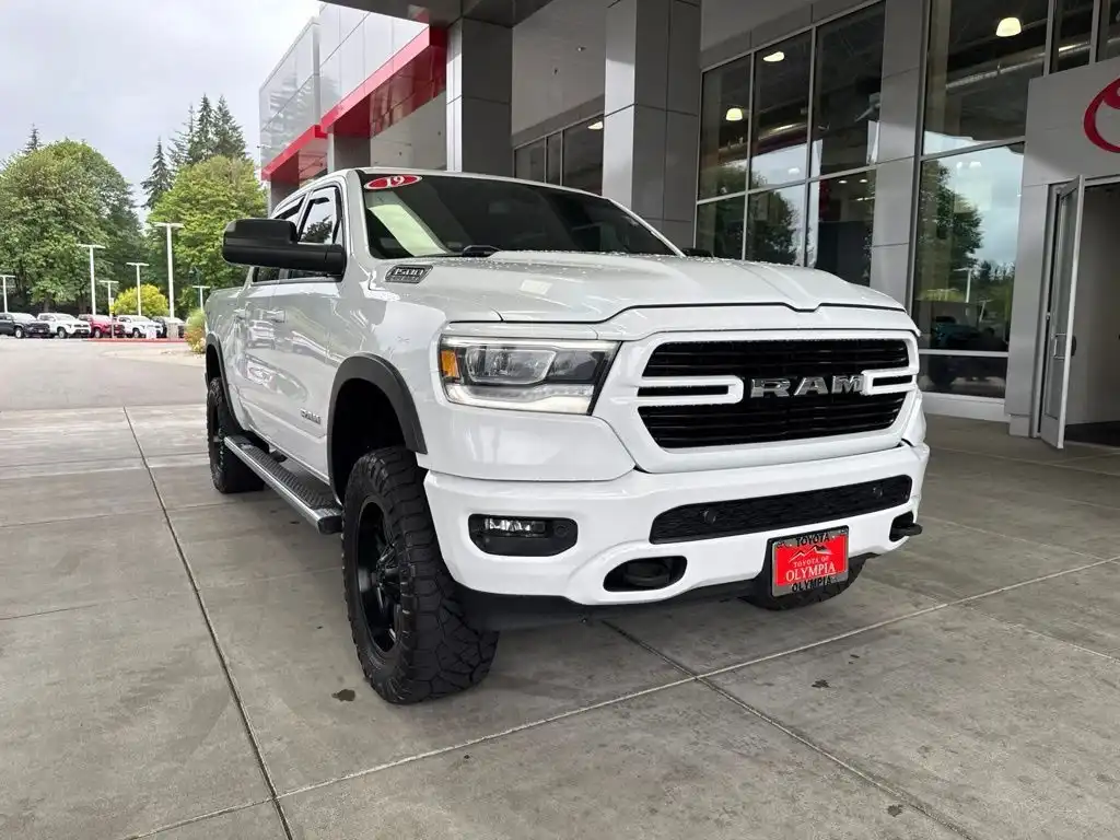 2019 RAM 1500 Big Horn/Lone Star 4x4 Crew Cab 5'7's photo