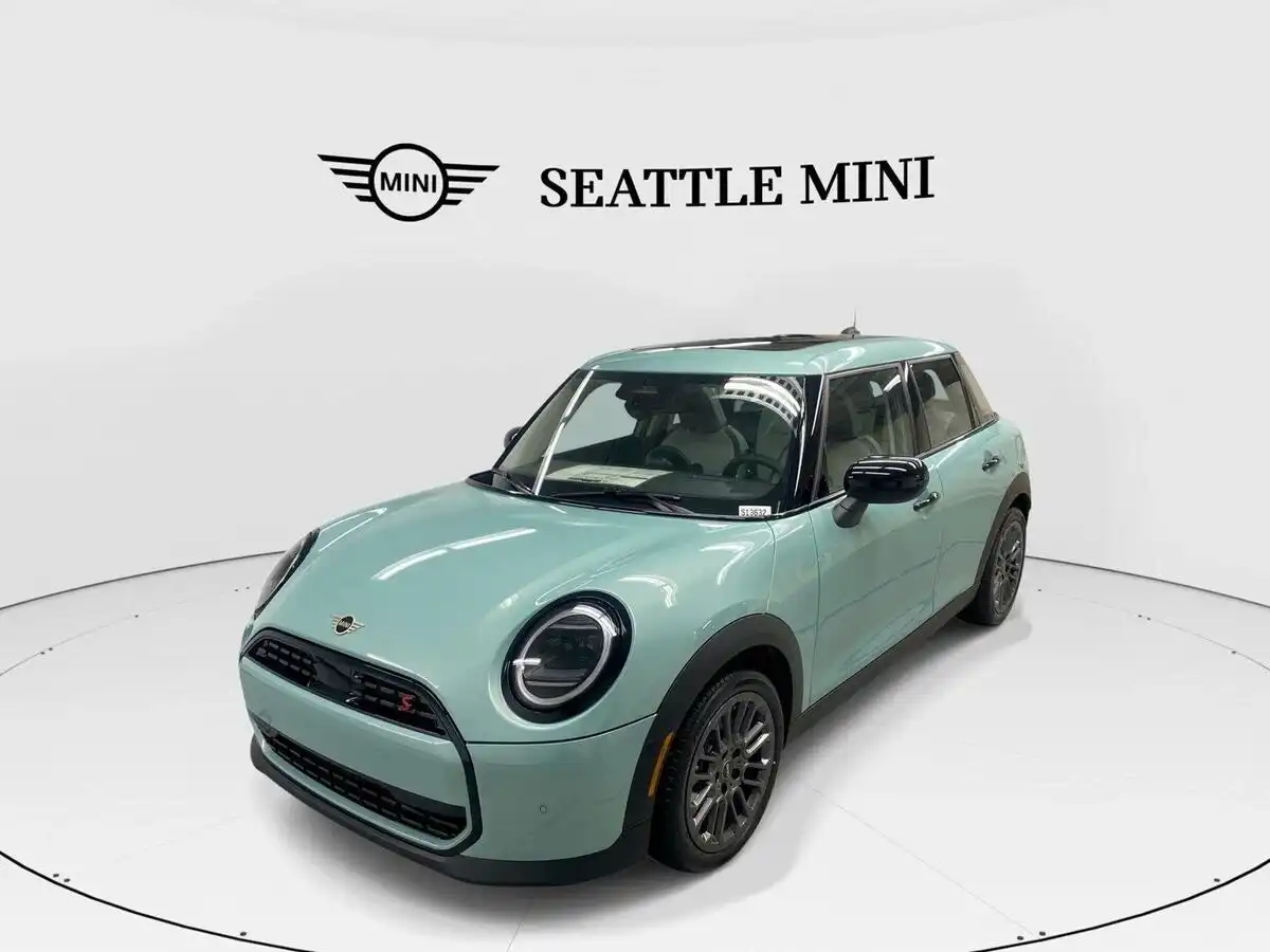 2026 MINI Hardtop Cooper S's photo