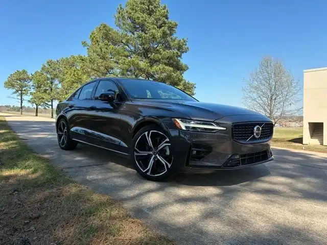 2023 Volvo S60 B5 Plus Dark Theme AWD's photo