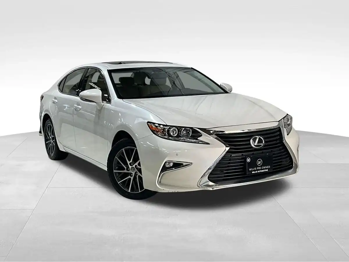 2016 Lexus ES 350 350's photo