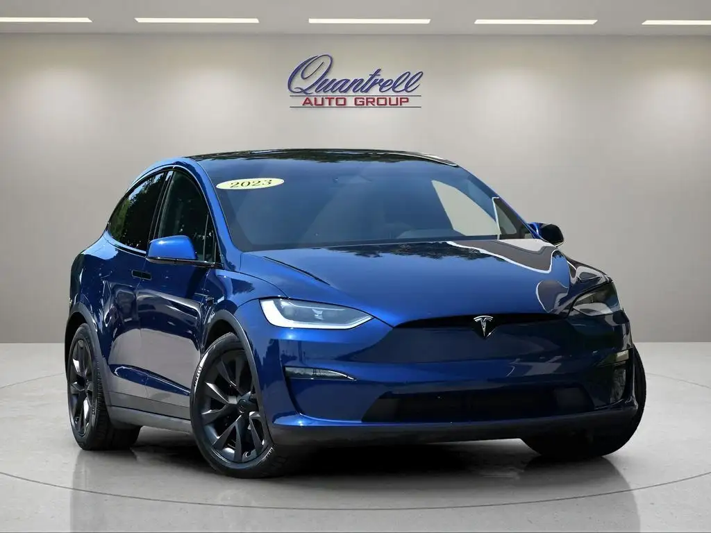 2023 Tesla Model X Long Range's photo