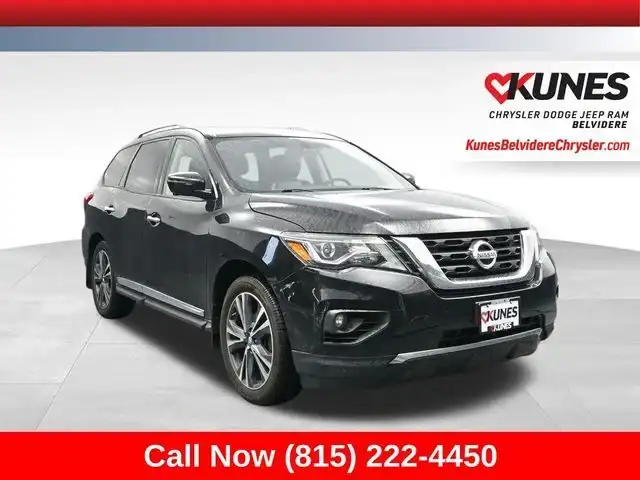 2017 Nissan Pathfinder Platinum 4WD's photo