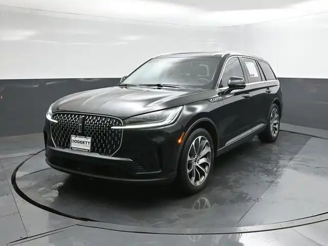 2025 Lincoln Aviator Premiere RWD's photo