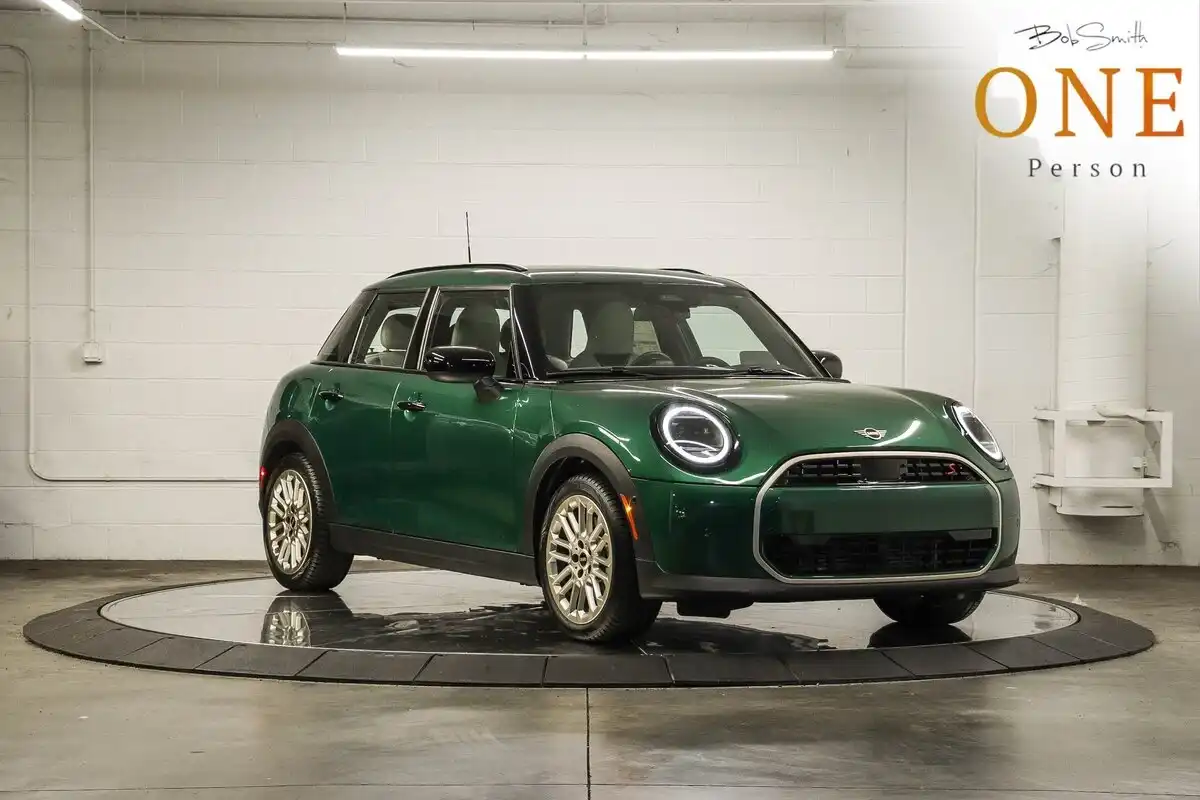 2026 MINI Hardtop Cooper S's photo