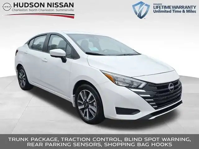 2025 Nissan Versa 1.6 SV CVT's photo