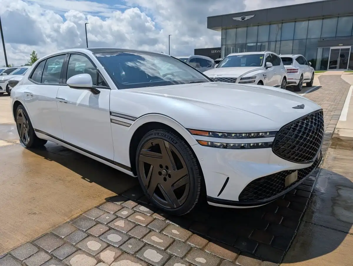 2026 Genesis G90 3.5T E-Supercharger Prestige Black AWD's photo