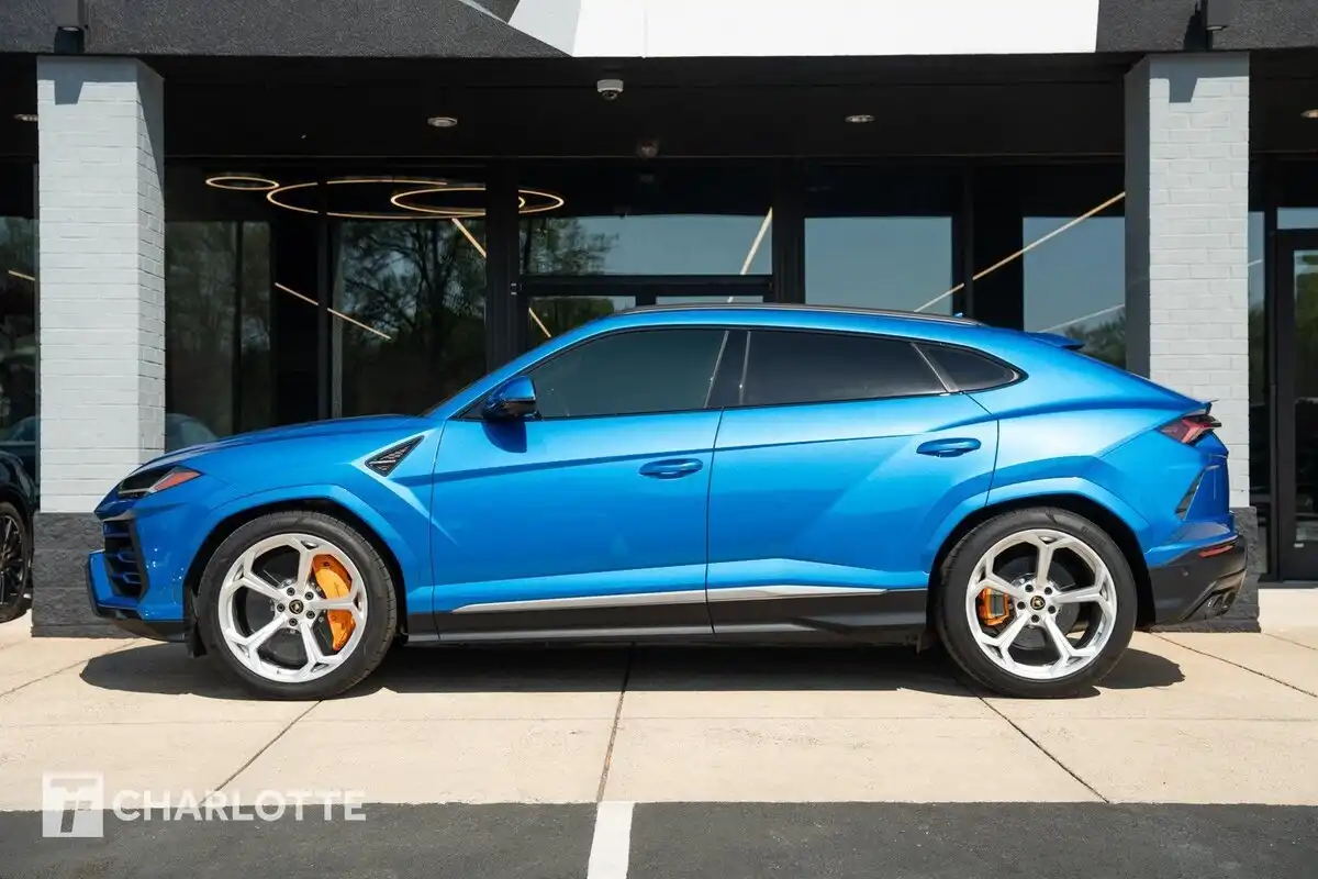 2021 Lamborghini Urus 4.0 V8's photo