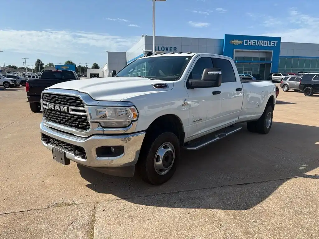 2024 RAM 3500 Big Horn 4X4 Crew Cab LWB's photo