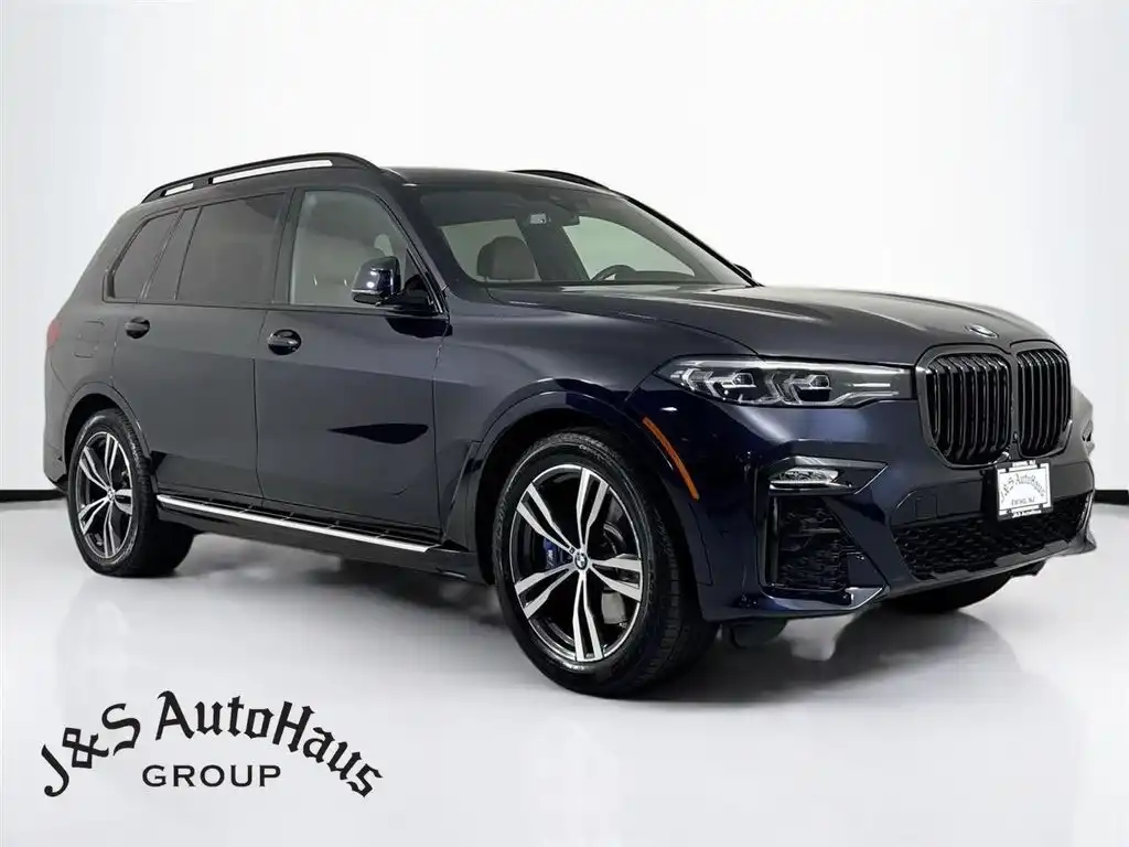 2022 BMW X7 xDrive40i's photo