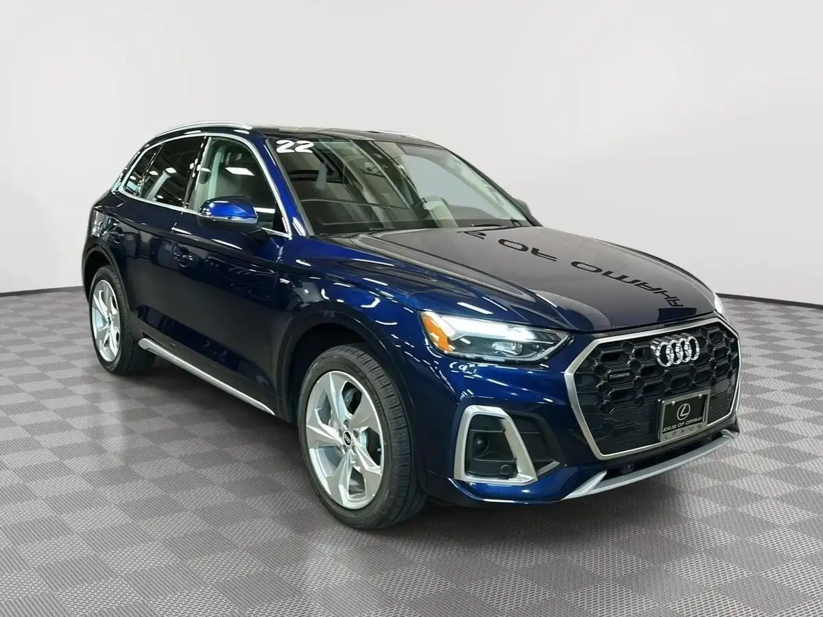 2022 Audi Q5 45 Premium Plus's photo