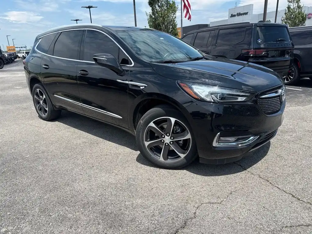 2021 Buick Enclave Essence AWD's photo