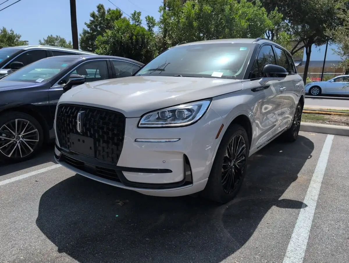 2024 Lincoln Corsair Reserve AWD's photo