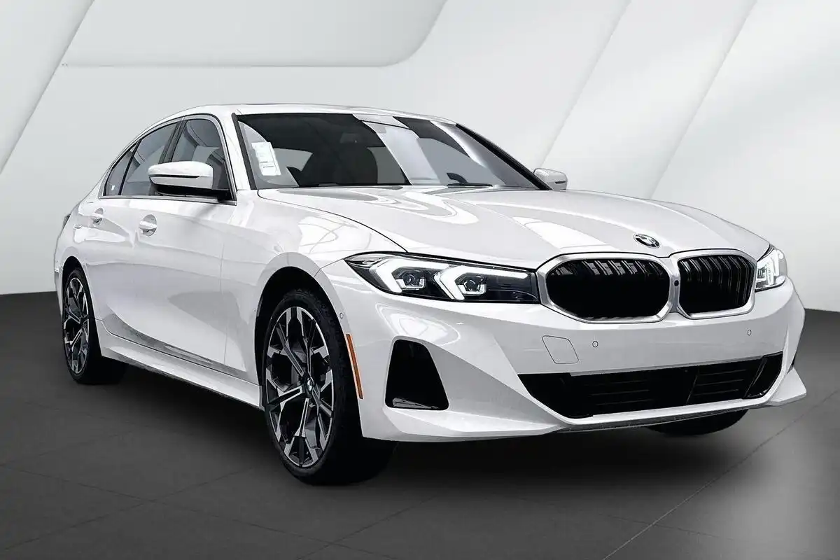 2026 BMW 3 Series 330i xDrive Sedan's photo