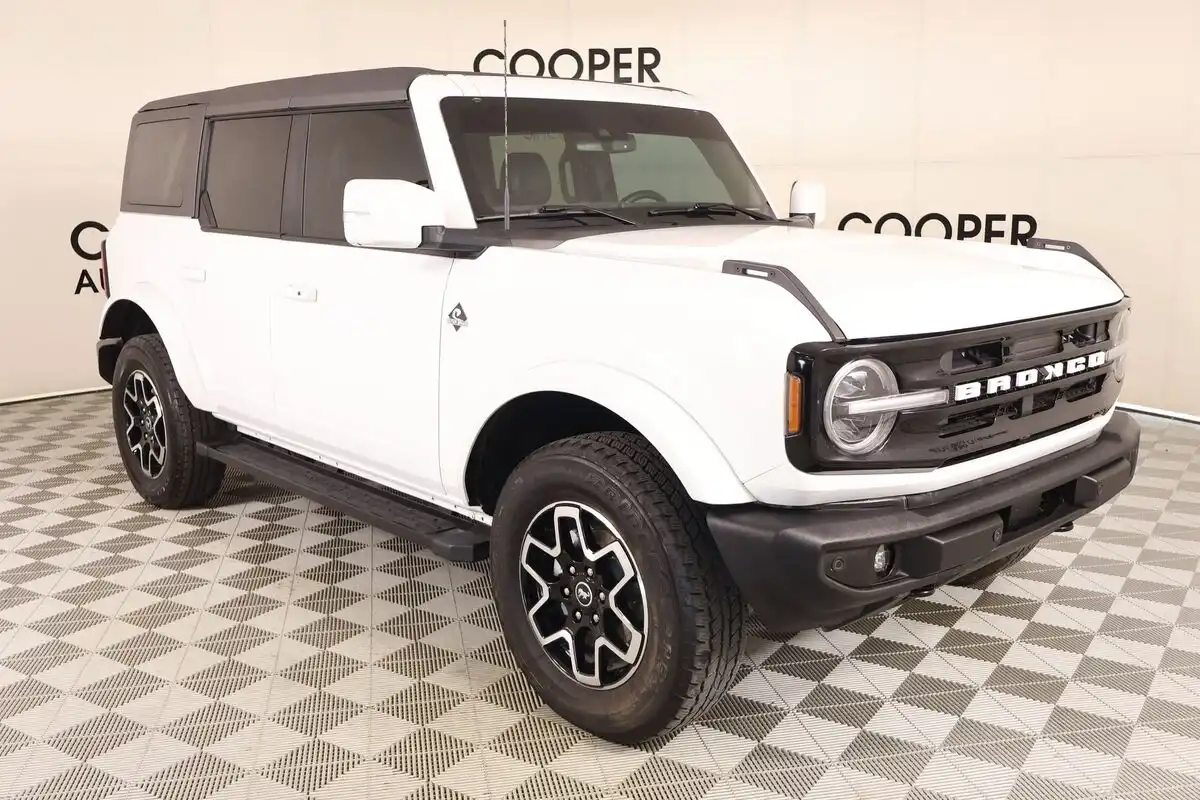 2024 Ford Bronco Outer Banks 4WD's photo