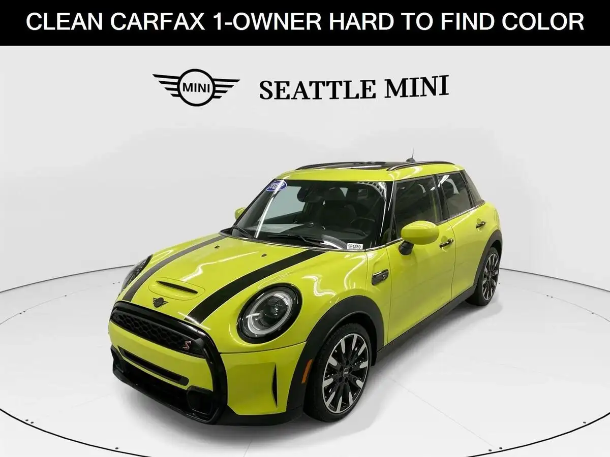 2023 MINI Hardtop Cooper S's photo
