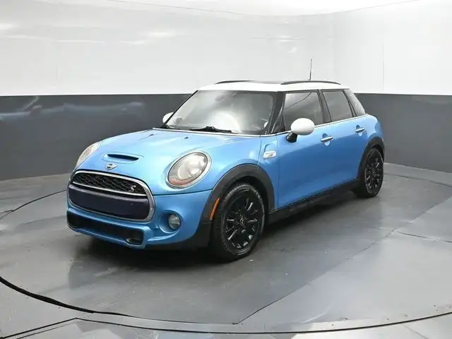 2015 MINI Cooper S 4 Door's photo