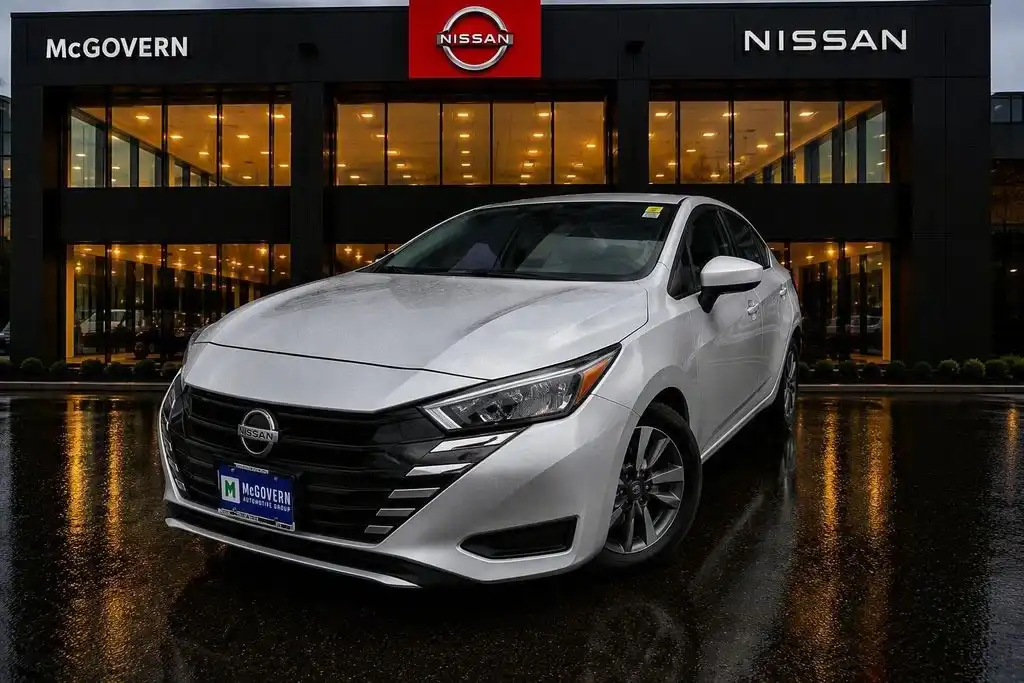 2025 Nissan Versa 1.6 SV CVT's photo