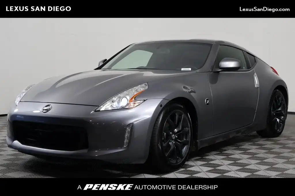 2016 Nissan 370Z Coupe 7AT's photo