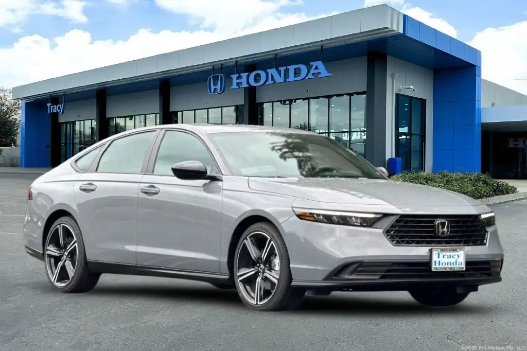 2026 Honda Accord Hybrid's photo