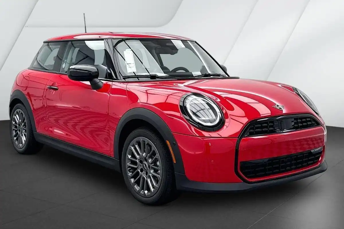 2026 MINI Hardtop's photo