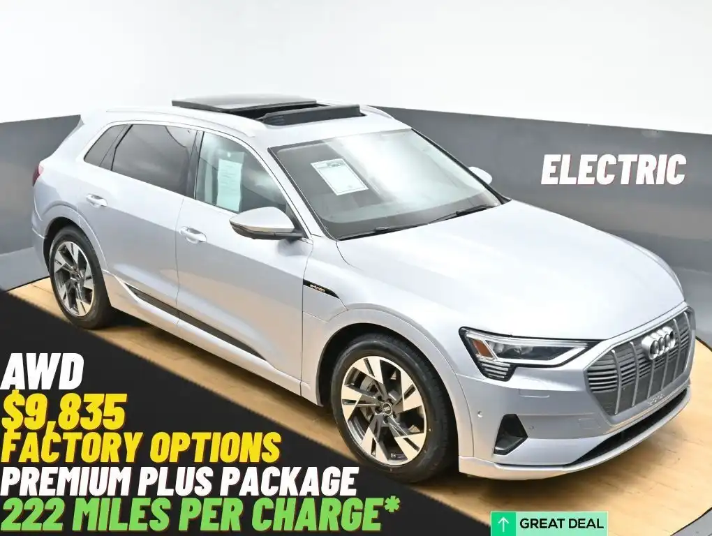 2022 Audi e-tron 95 kWh Premium Plus quattro's photo