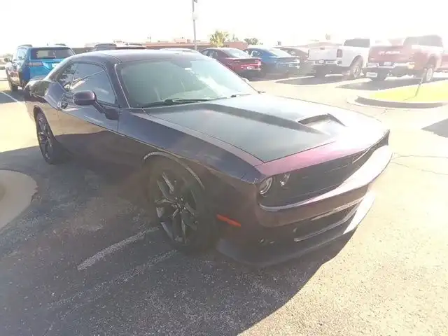 2022 Dodge Challenger GT Auto's photo